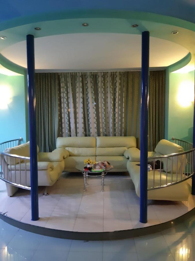 Casa Albastra Otel Drumu Carului Dış mekan fotoğraf