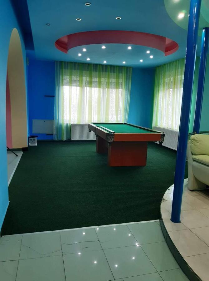 Casa Albastra Otel Drumu Carului Dış mekan fotoğraf