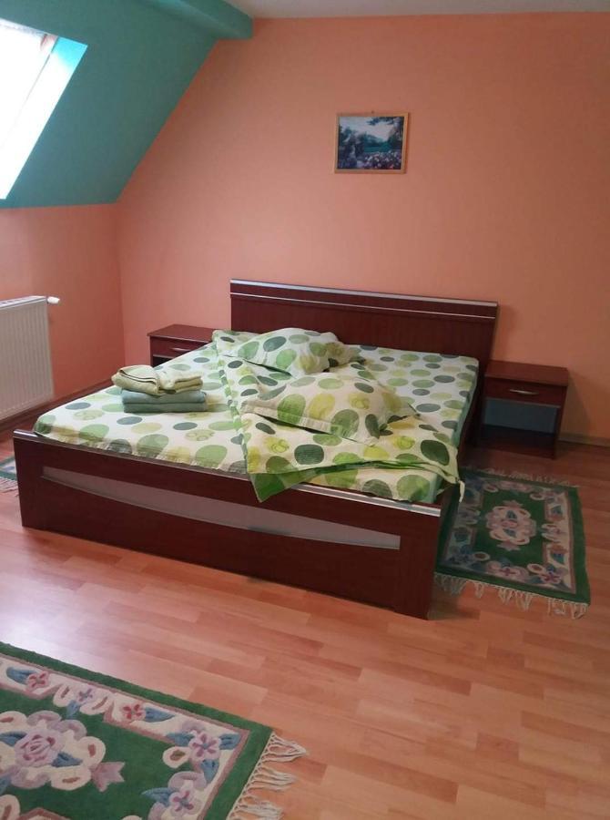 Casa Albastra Otel Drumu Carului Dış mekan fotoğraf